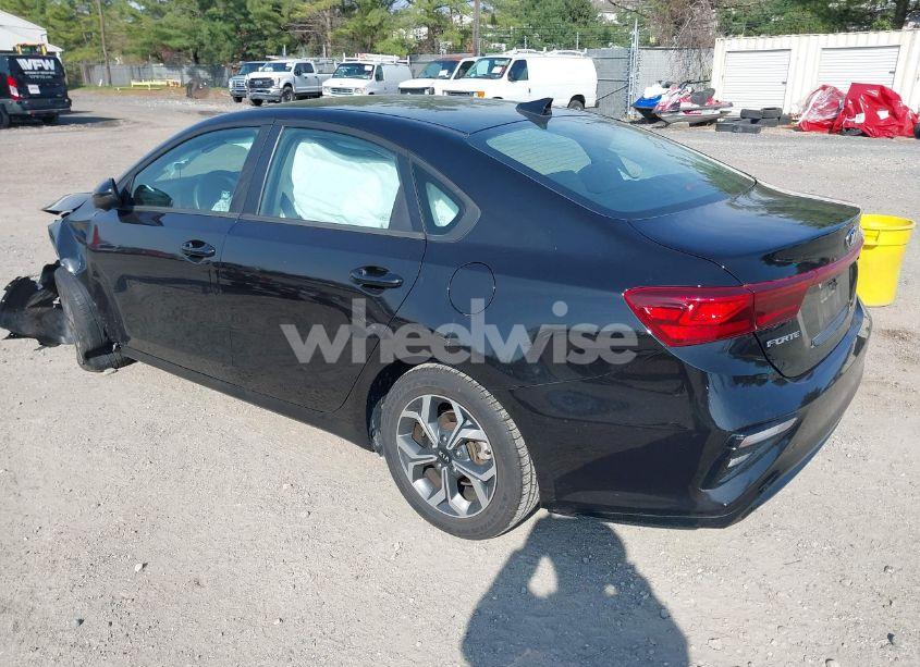 Photo 3 of 2020 Kia Forte LXS (VIN 3KPF24AD8LE243998)