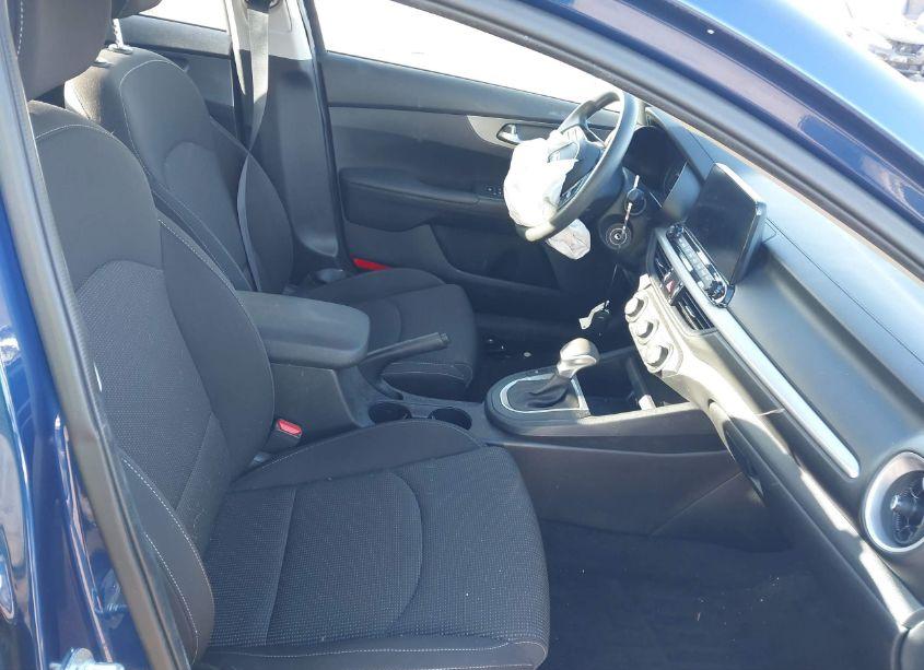 Photo 5 of 2020 Kia Forte LXS (VIN 3KPF24AD8LE253608)