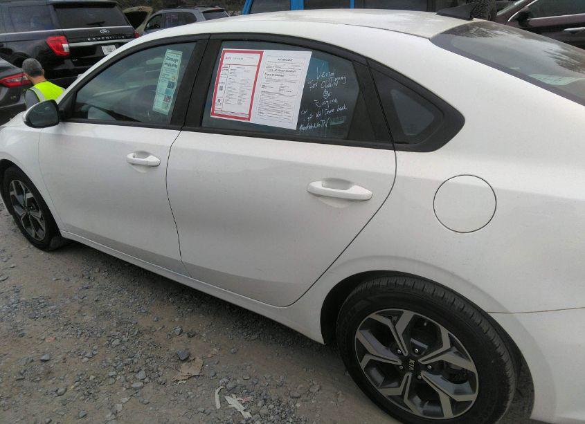 Photo 14 of 2021 Kia Forte LXS (VIN 3KPF24AD8ME287730)