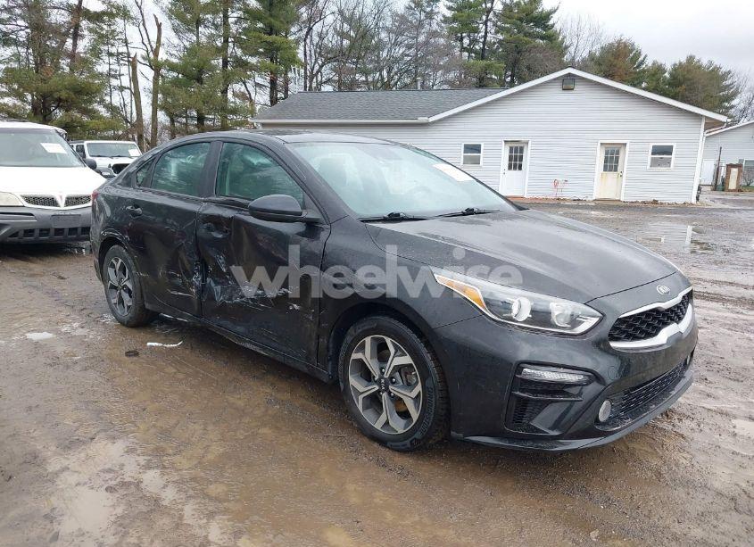 2021 Kia Forte LXS (VIN 3KPF24AD8ME291485) main photo