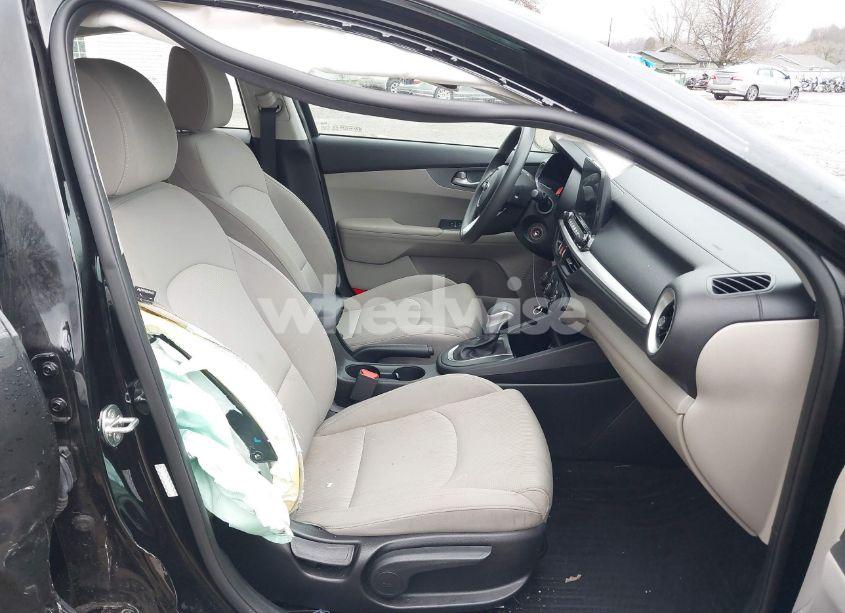 Photo 5 of 2021 Kia Forte LXS (VIN 3KPF24AD8ME291485)