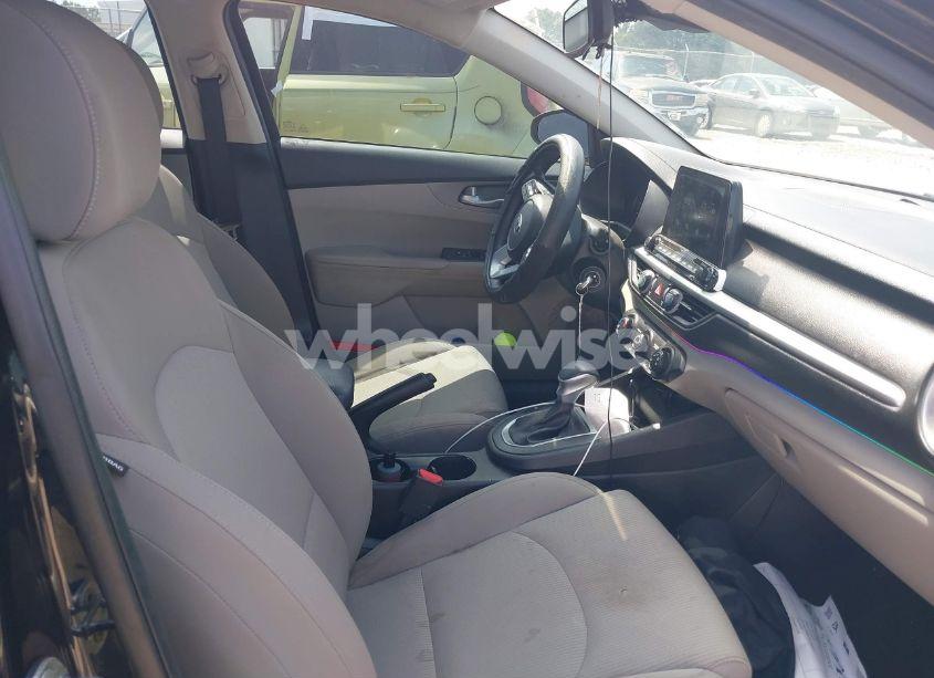 Photo 5 of 2021 Kia Forte LXS (VIN 3KPF24AD8ME294015)
