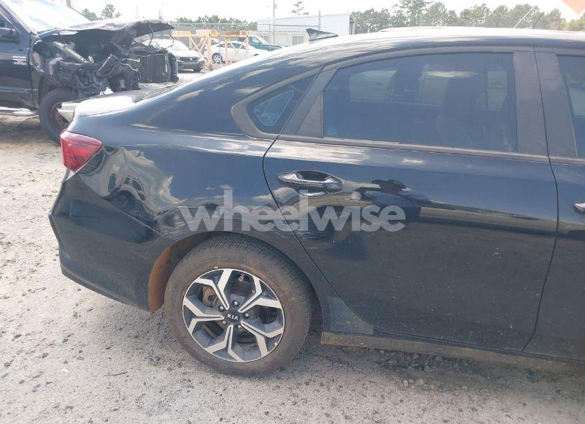 Photo 6 of 2021 Kia Forte LXS (VIN 3KPF24AD8ME294015)