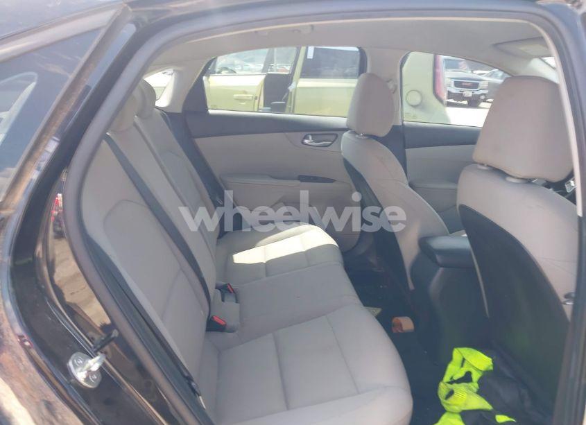 Photo 8 of 2021 Kia Forte LXS (VIN 3KPF24AD8ME294015)