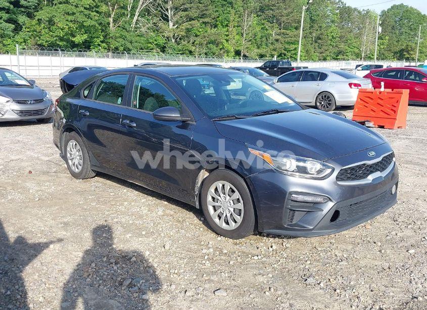 2021 Kia Forte FE (VIN 3KPF24AD8ME327188) main photo