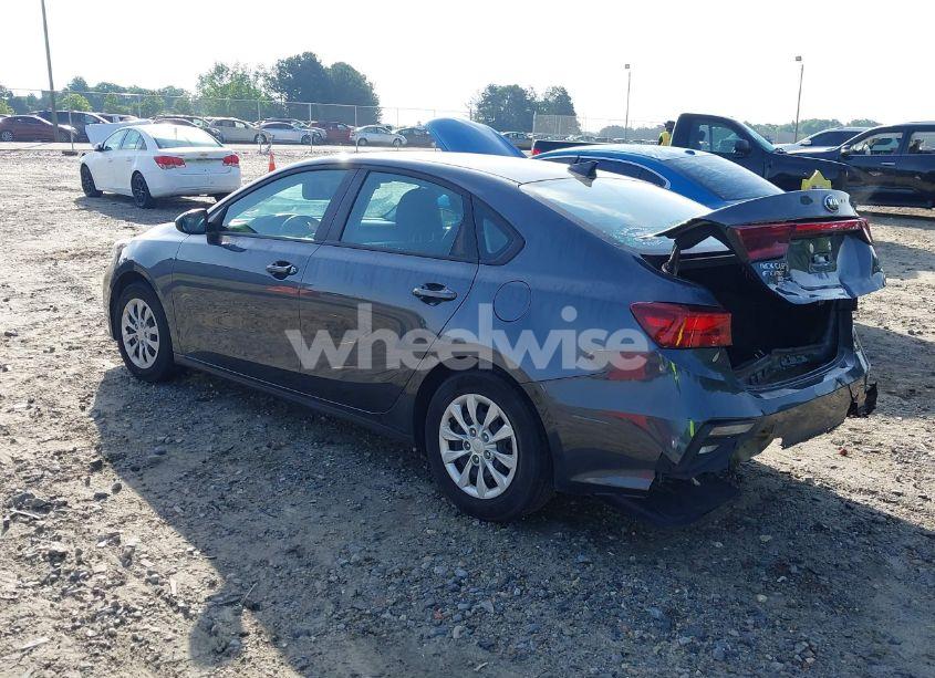 Photo 3 of 2021 Kia Forte FE (VIN 3KPF24AD8ME327188)