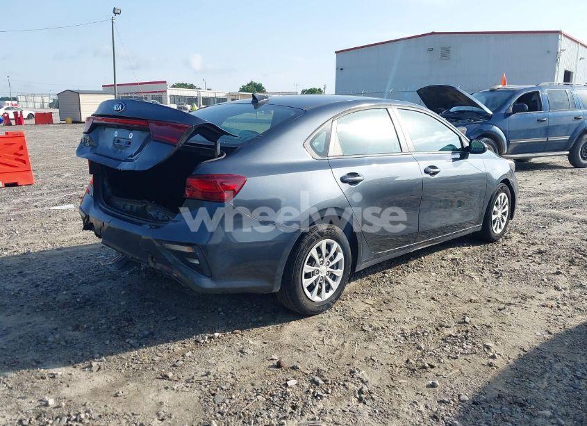 Photo 4 of 2021 Kia Forte FE (VIN 3KPF24AD8ME327188)