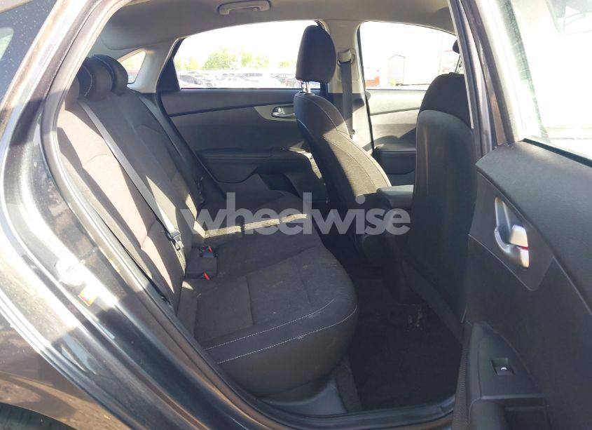 Photo 8 of 2021 Kia Forte FE (VIN 3KPF24AD8ME327188)