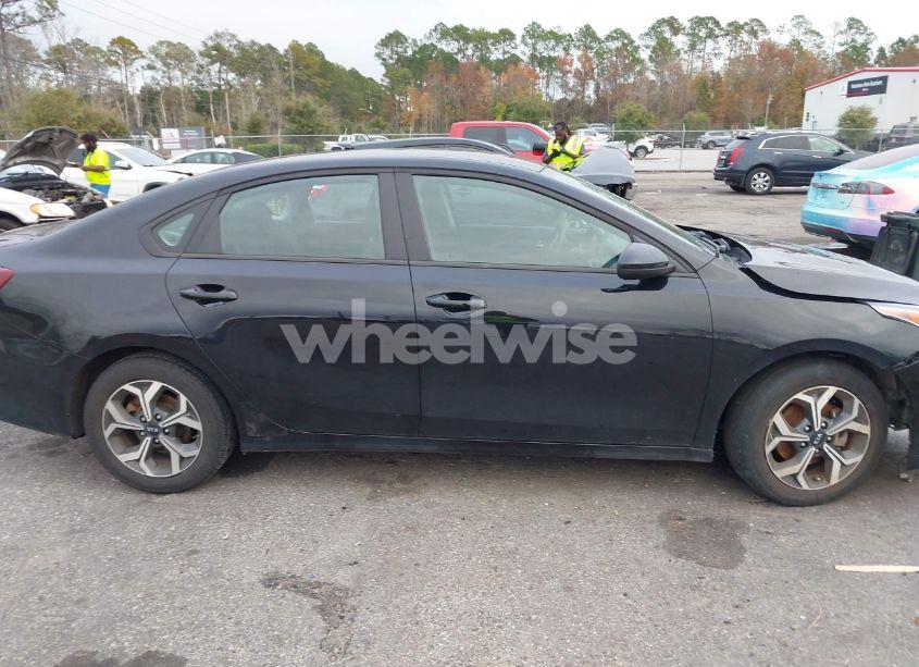 Photo 13 of 2021 Kia Forte LXS (VIN 3KPF24AD8ME381333)