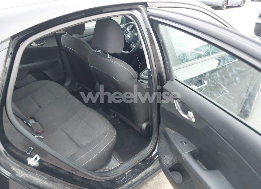 Photo 8 of 2021 Kia Forte LXS (VIN 3KPF24AD8ME381333)