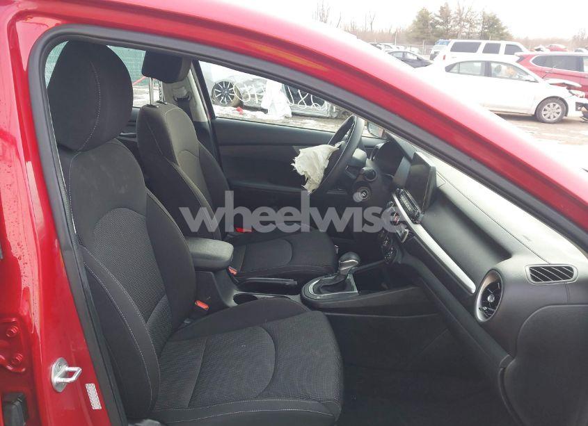 Photo 5 of 2021 Kia Forte LXS (VIN 3KPF24AD8ME404268)