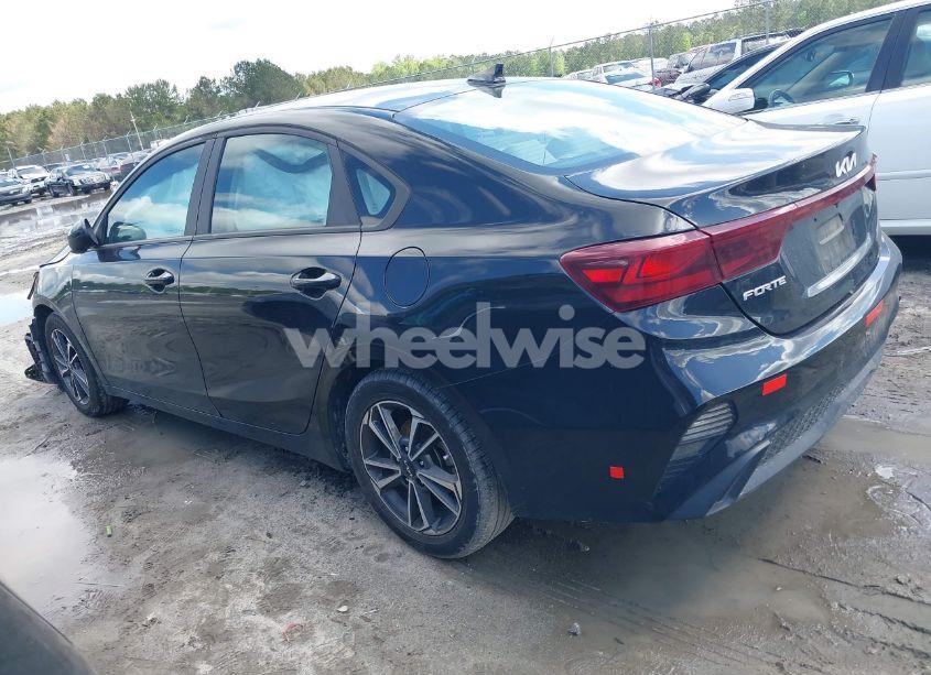 Photo 3 of 2022 Kia Forte LXS (VIN 3KPF24AD8NE419189)