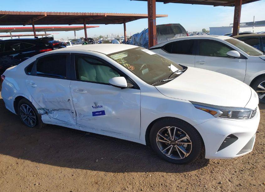 Photo 13 of 2022 Kia Forte LXS (VIN 3KPF24AD8NE441726)