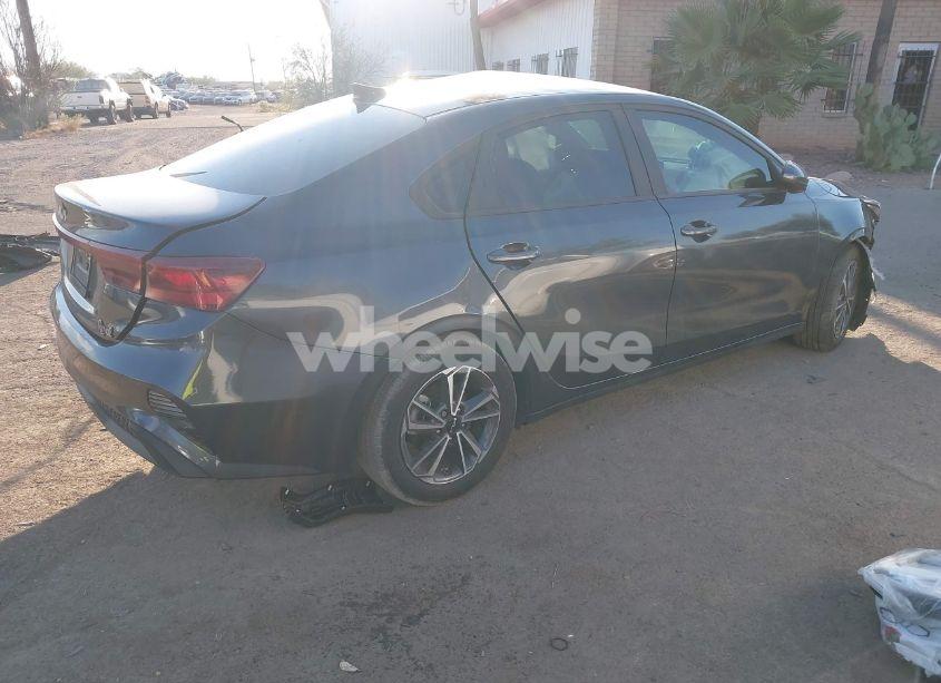 Photo 4 of 2022 Kia Forte LXS (VIN 3KPF24AD8NE456811)