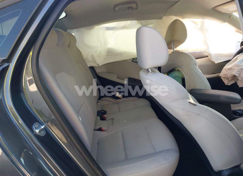 Photo 8 of 2022 Kia Forte LXS (VIN 3KPF24AD8NE456811)