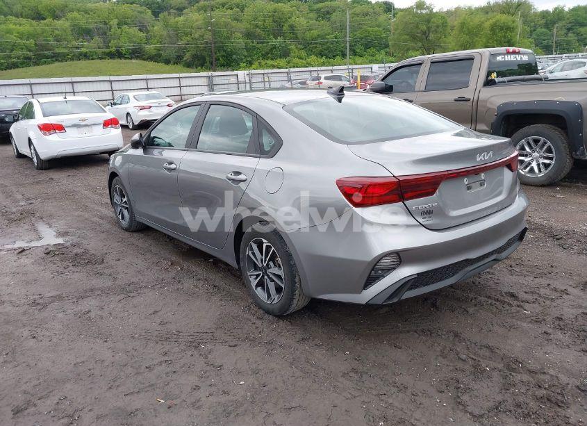 Photo 3 of 2022 Kia Forte LXS (VIN 3KPF24AD8NE468263)