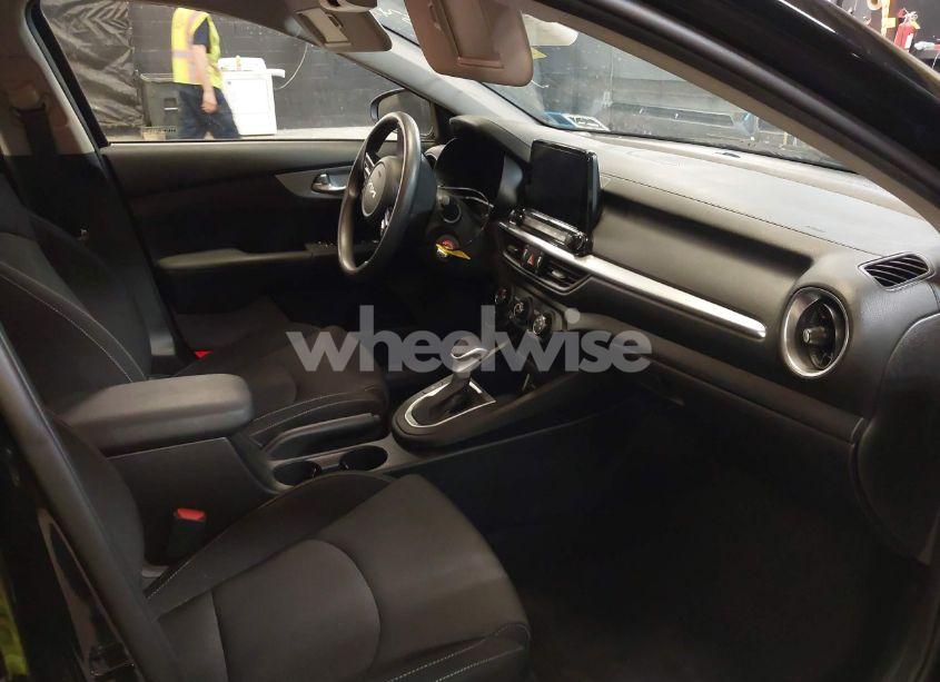 Photo 5 of 2023 Kia Forte LXS (VIN 3KPF24AD8PE538282)