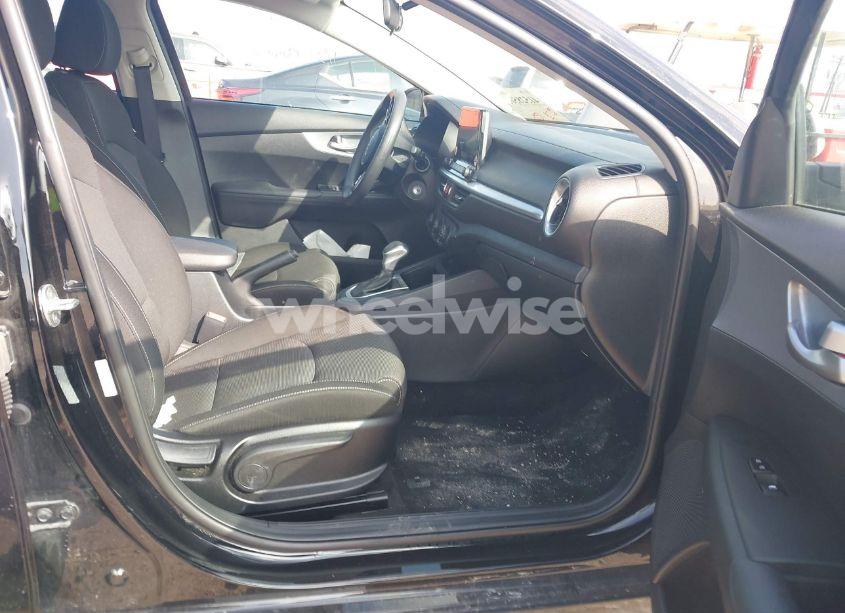 Photo 5 of 2023 Kia Forte LXS (VIN 3KPF24AD8PE548259)