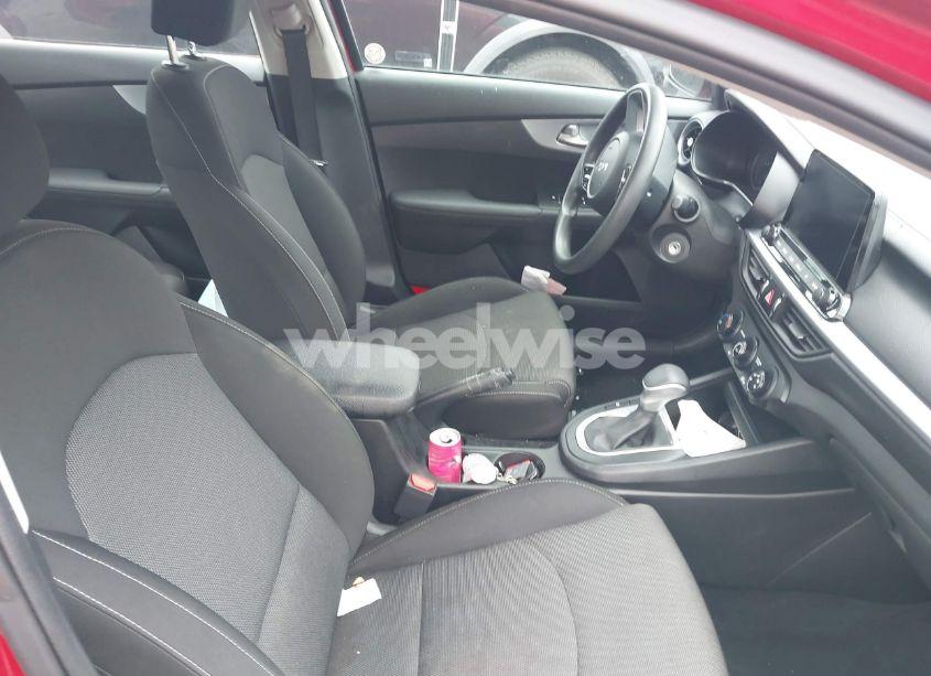 Photo 5 of 2023 Kia Forte LXS (VIN 3KPF24AD8PE582105)