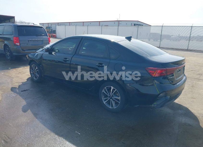 Photo 3 of 2023 Kia Forte LXS (VIN 3KPF24AD8PE588678)