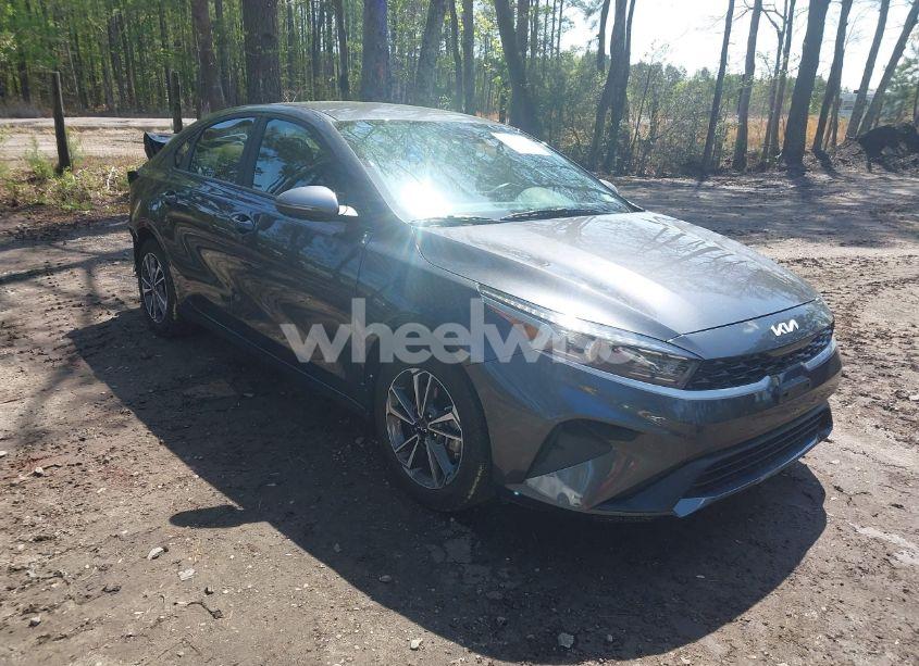 2023 Kia Forte LXS (VIN 3KPF24AD8PE593816) main photo