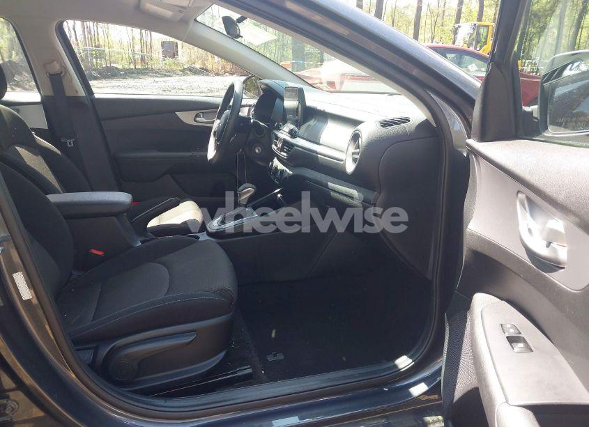 Photo 5 of 2023 Kia Forte LXS (VIN 3KPF24AD8PE593816)