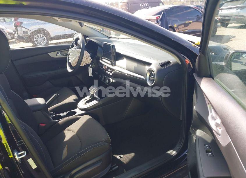 Photo 5 of 2023 Kia Forte LXS (VIN 3KPF24AD8PE630797)