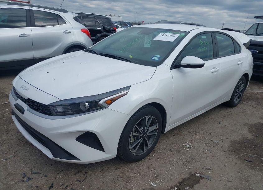 Photo 2 of 2023 Kia Forte LXS (VIN 3KPF24AD8PE637765)