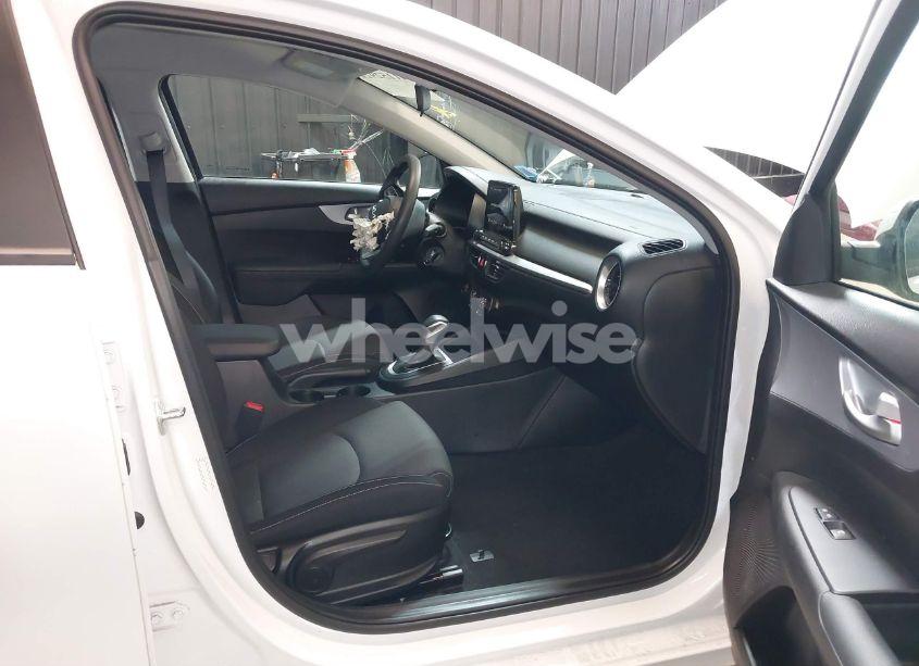 Photo 5 of 2023 Kia Forte LXS (VIN 3KPF24AD8PE639337)