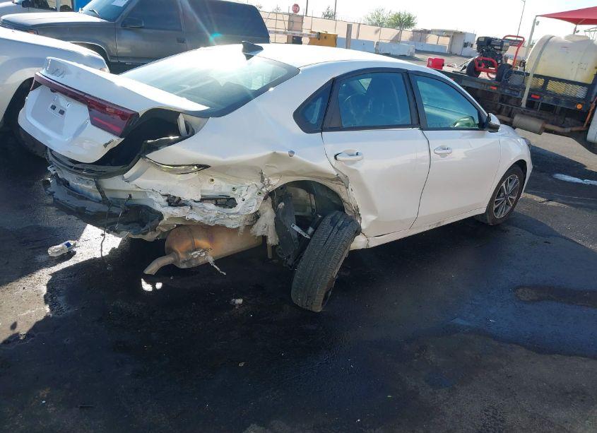 Photo 4 of 2023 Kia Forte LXS (VIN 3KPF24AD8PE654808)