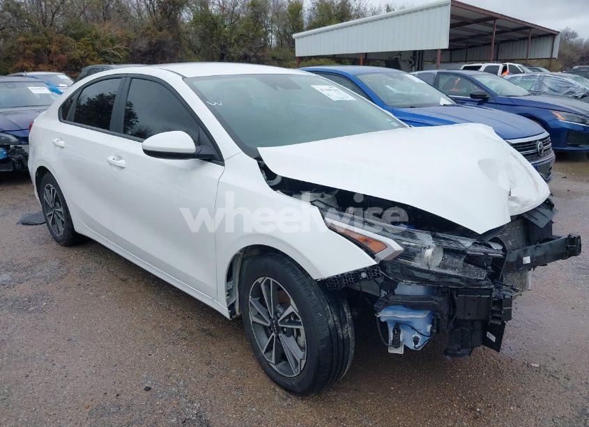 2023 Kia Forte LXS (VIN 3KPF24AD8PE690630) main photo