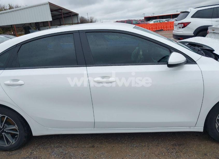 Photo 13 of 2023 Kia Forte LXS (VIN 3KPF24AD8PE690630)