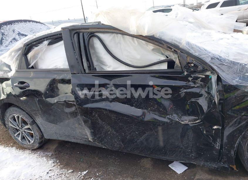 Photo 13 of 2024 Kia Forte LXS (VIN 3KPF24AD8RE704318)