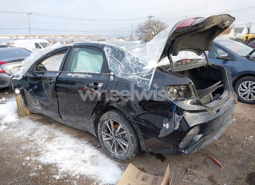 Photo 3 of 2024 Kia Forte LXS (VIN 3KPF24AD8RE704318)