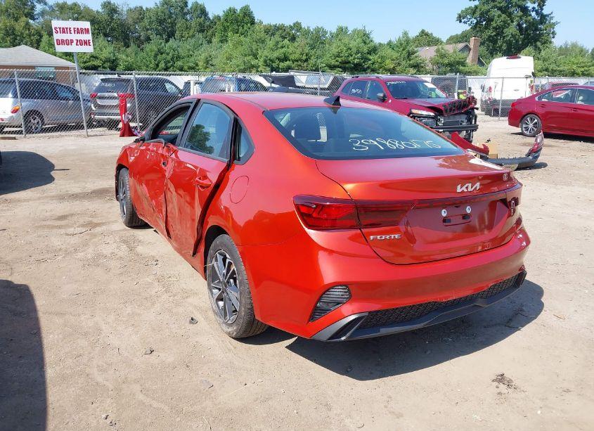 Photo 3 of 2024 Kia Forte LXS (VIN 3KPF24AD8RE712726)