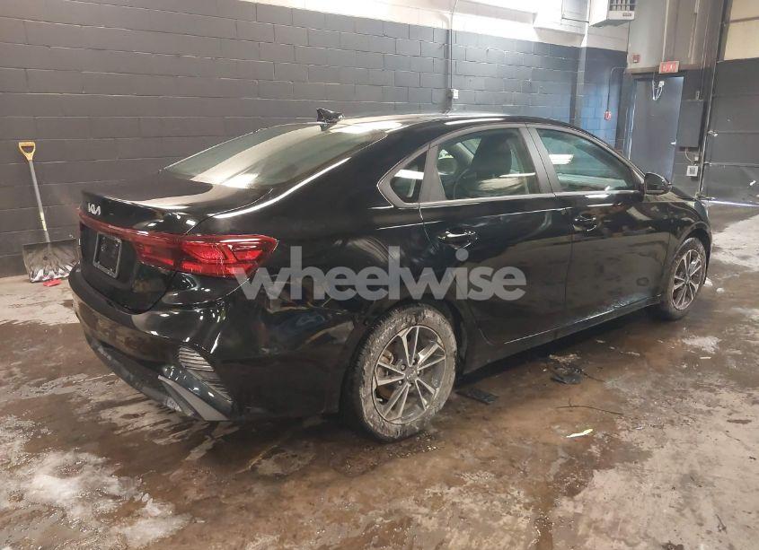 Photo 4 of 2024 Kia Forte LXS (VIN 3KPF24AD8RE719191)