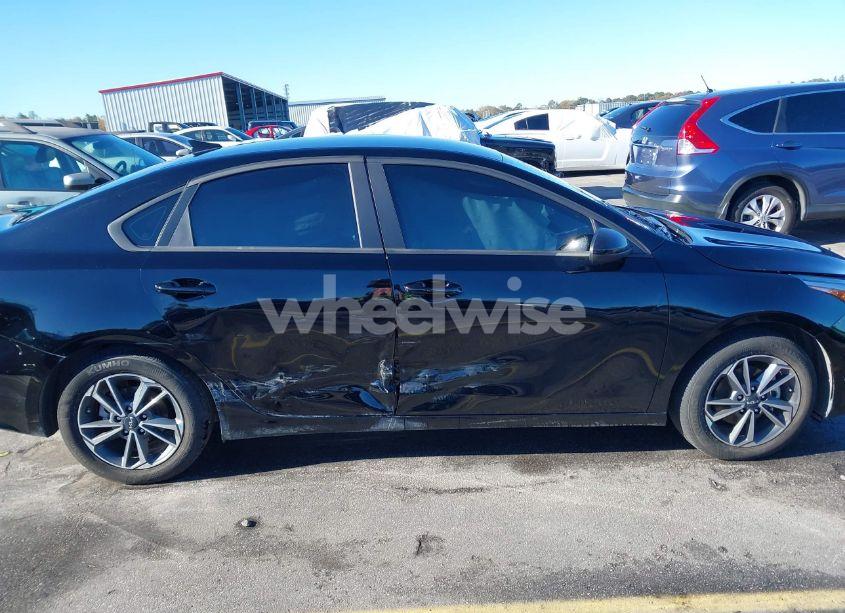 Photo 13 of 2024 Kia Forte LXS (VIN 3KPF24AD8RE723046)
