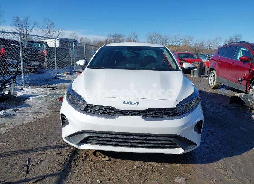 Photo 12 of 2024 Kia Forte LXS (VIN 3KPF24AD8RE732460)