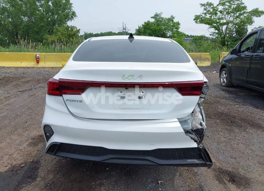 Photo 16 of 2024 Kia Forte LXS (VIN 3KPF24AD8RE742602)