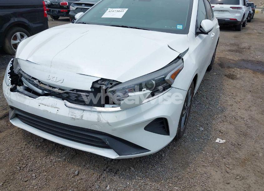 Photo 6 of 2024 Kia Forte LXS (VIN 3KPF24AD8RE742602)