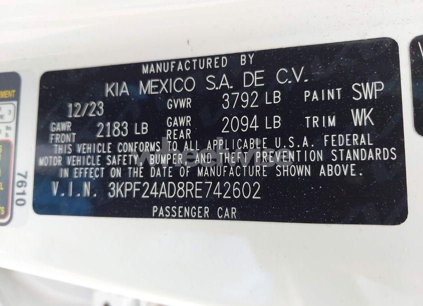 Photo 9 of 2024 Kia Forte LXS (VIN 3KPF24AD8RE742602)