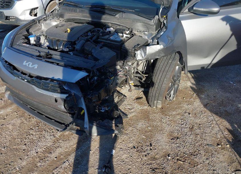 Photo 6 of 2024 Kia Forte LXS (VIN 3KPF24AD8RE747198)