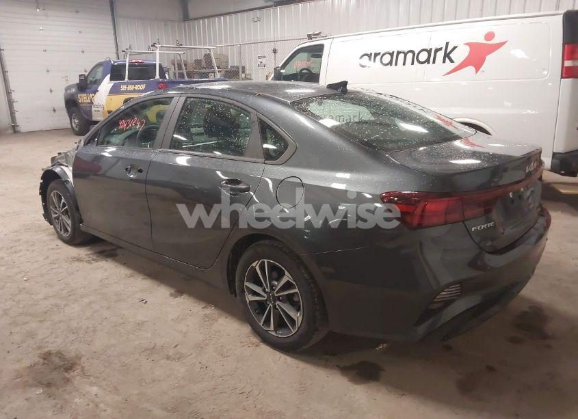 Photo 3 of 2024 Kia Forte LXS (VIN 3KPF24AD8RE760114)