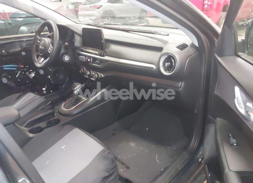 Photo 5 of 2024 Kia Forte LXS (VIN 3KPF24AD8RE760114)