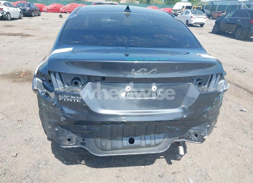 Photo 6 of 2024 Kia Forte LXS (VIN 3KPF24AD8RE762302)