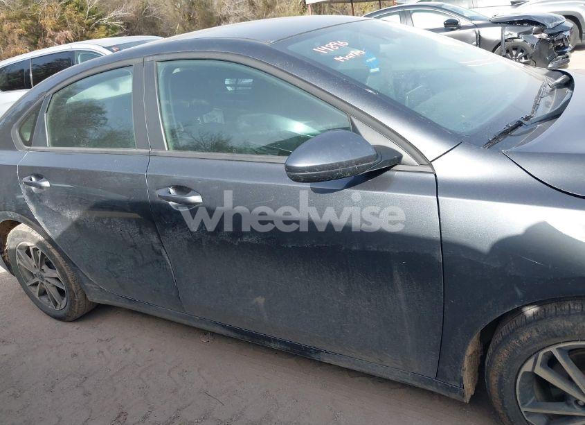 Photo 13 of 2024 Kia Forte LXS (VIN 3KPF24AD8RE784820)