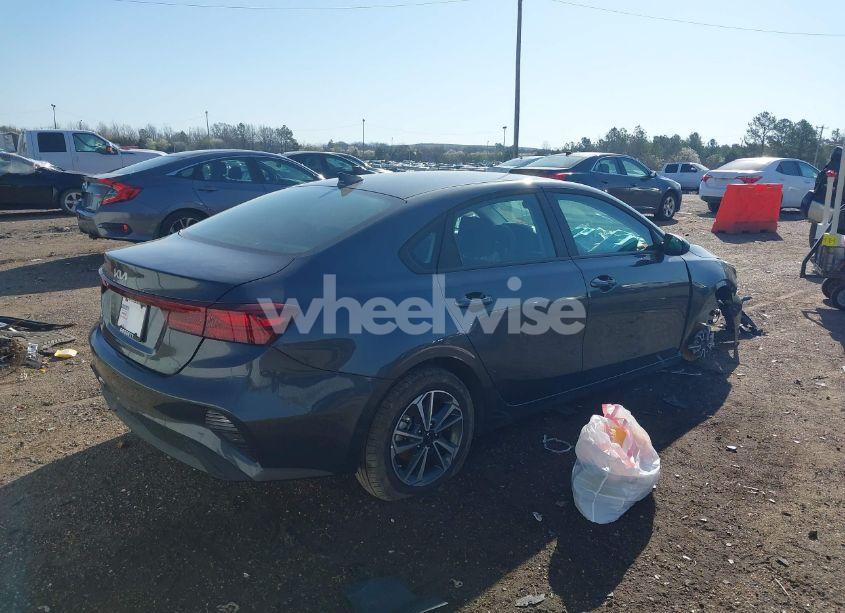 Photo 4 of 2024 Kia Forte LXS (VIN 3KPF24AD8RE793792)