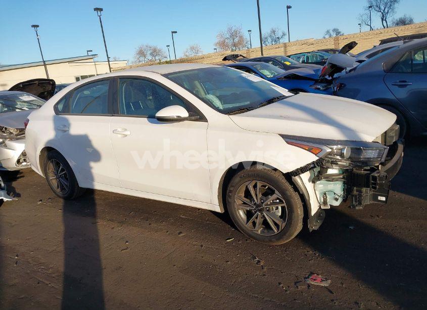 Photo 14 of 2024 Kia Forte LXS (VIN 3KPF24AD8RE795686)