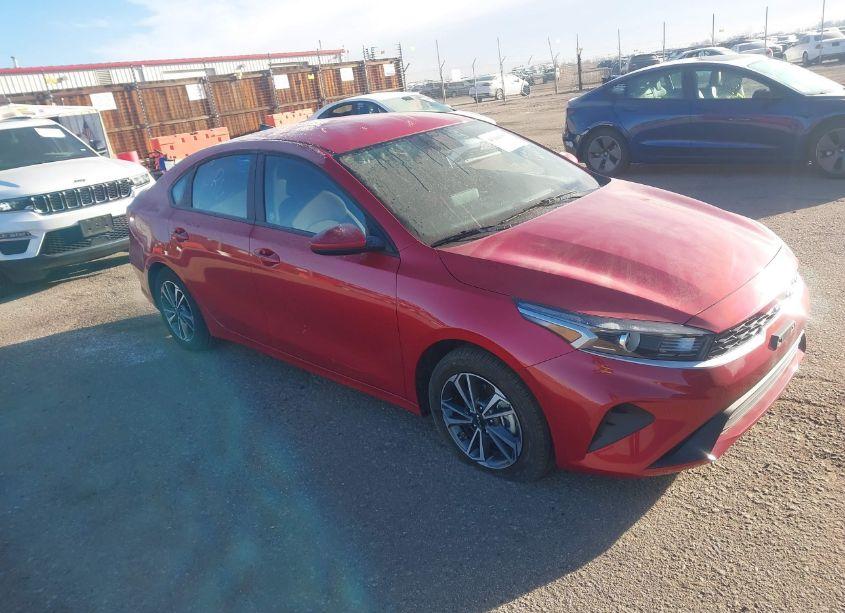 2024 Kia Forte LXS (VIN 3KPF24AD8RE796630) main photo