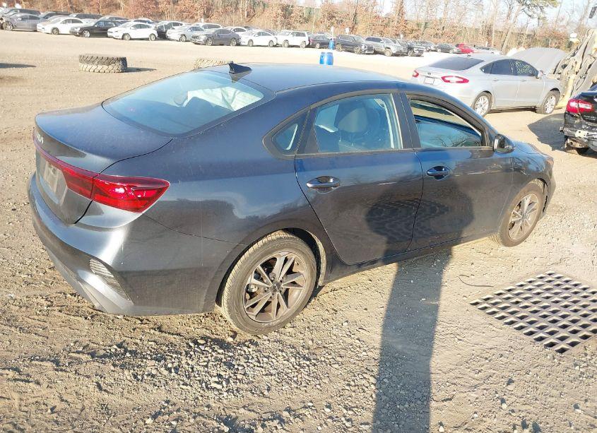 Photo 4 of 2024 Kia Forte LXS (VIN 3KPF24AD8RE810218)